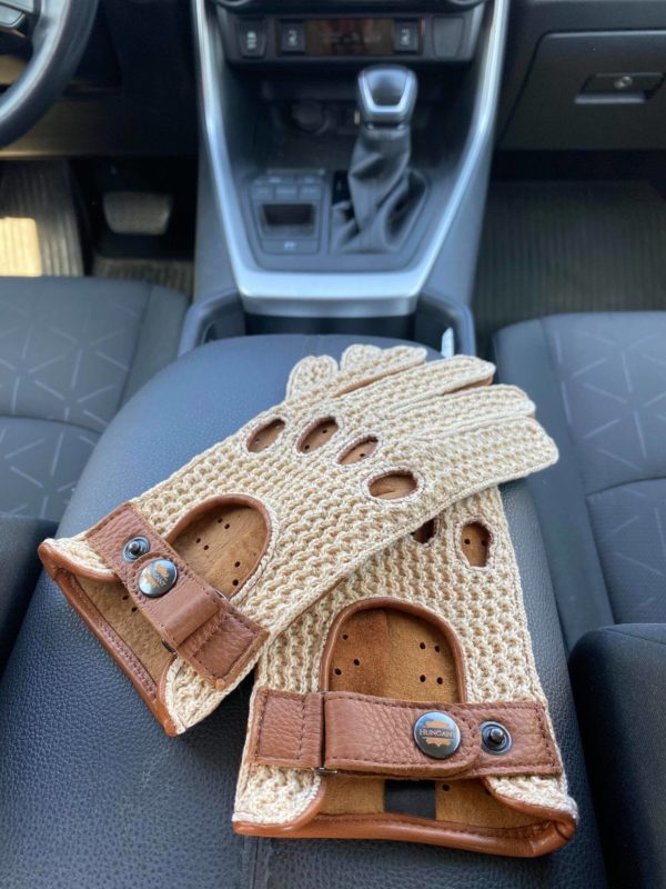 men's driving glvoes camel brown color with crochet top